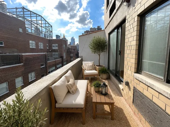 312 East 30th Street image 1 of 9