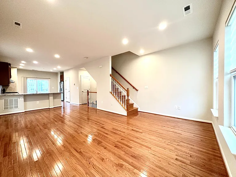 127 Decoverly Dr — Photo 10