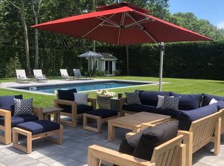 41 Norwood Rd, Hampton Bays, NY 11946