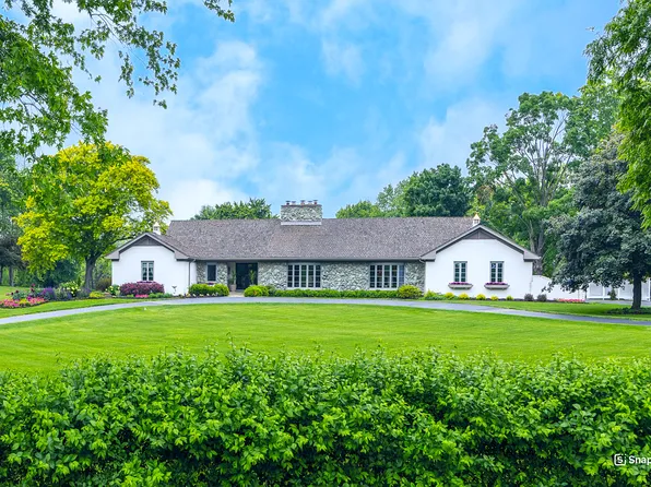 404 Caesar Dr, Barrington, IL 60010