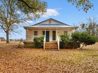 420 Old McCutcheon Rd, Coward, SC 29530