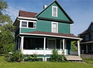 1133 West St, Grinnell, IA 50112