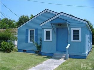 210 S McCullen St, Burgaw, NC 28425