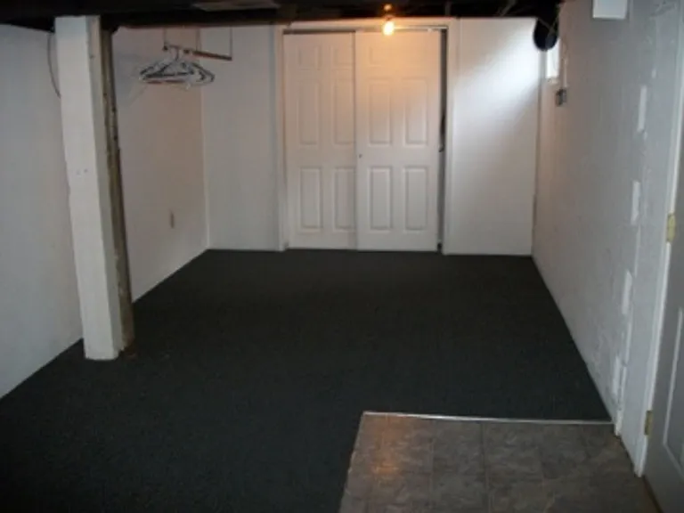 1427 N Kinser Pike — Photo 7