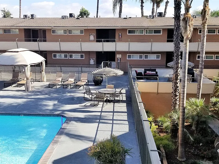 Terraces at South Pasadena Apartments — Photo 45