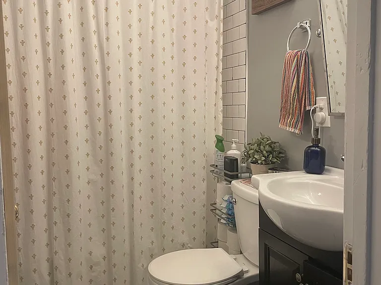 2700 California Ave #2L — Photo 19