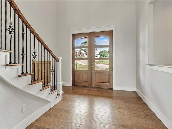 3rd image of 9757 Bear Creek Rd