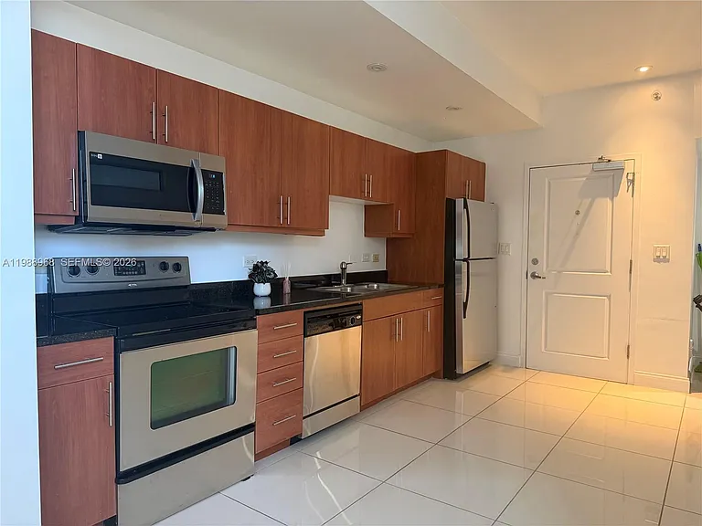 111 E Flagler St #606 — Photo 5