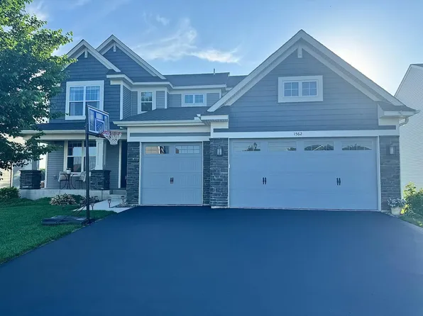1562 Edgebrook Ln, Carver, MN 55315
