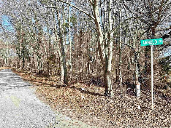 4th image of 116 Arnold Dr