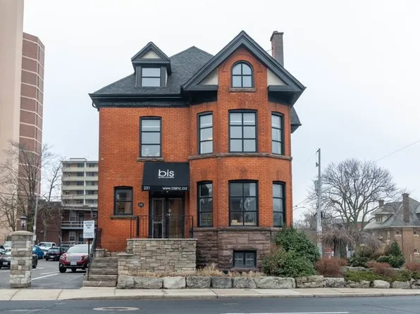 231 Main St W #1A, Hamilton, ON L8P 1J4