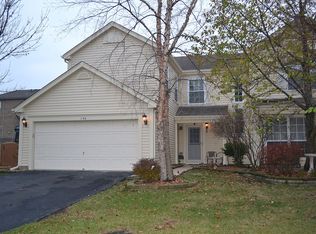 128 Horizon Cir, Carol Stream, IL 60188