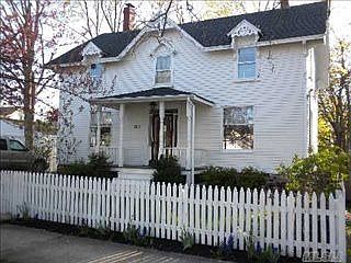 1st image of 715 1st St
