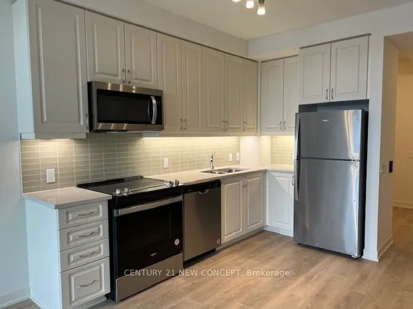 4955 Yonge St E, Toronto, ON