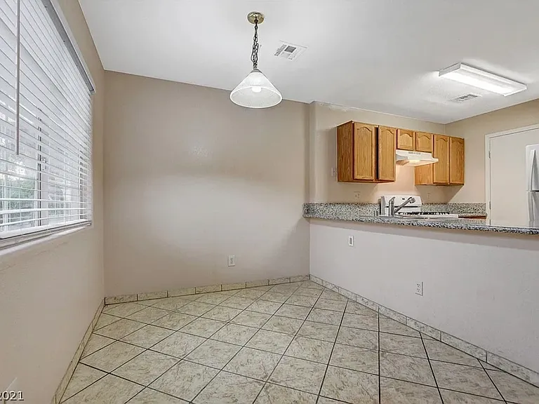 2501 Perryville Ave #103 — Photo 7