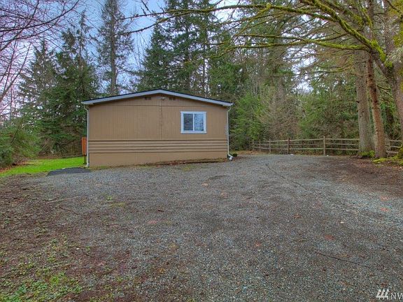 4th image of 3231 S 180th Pl
