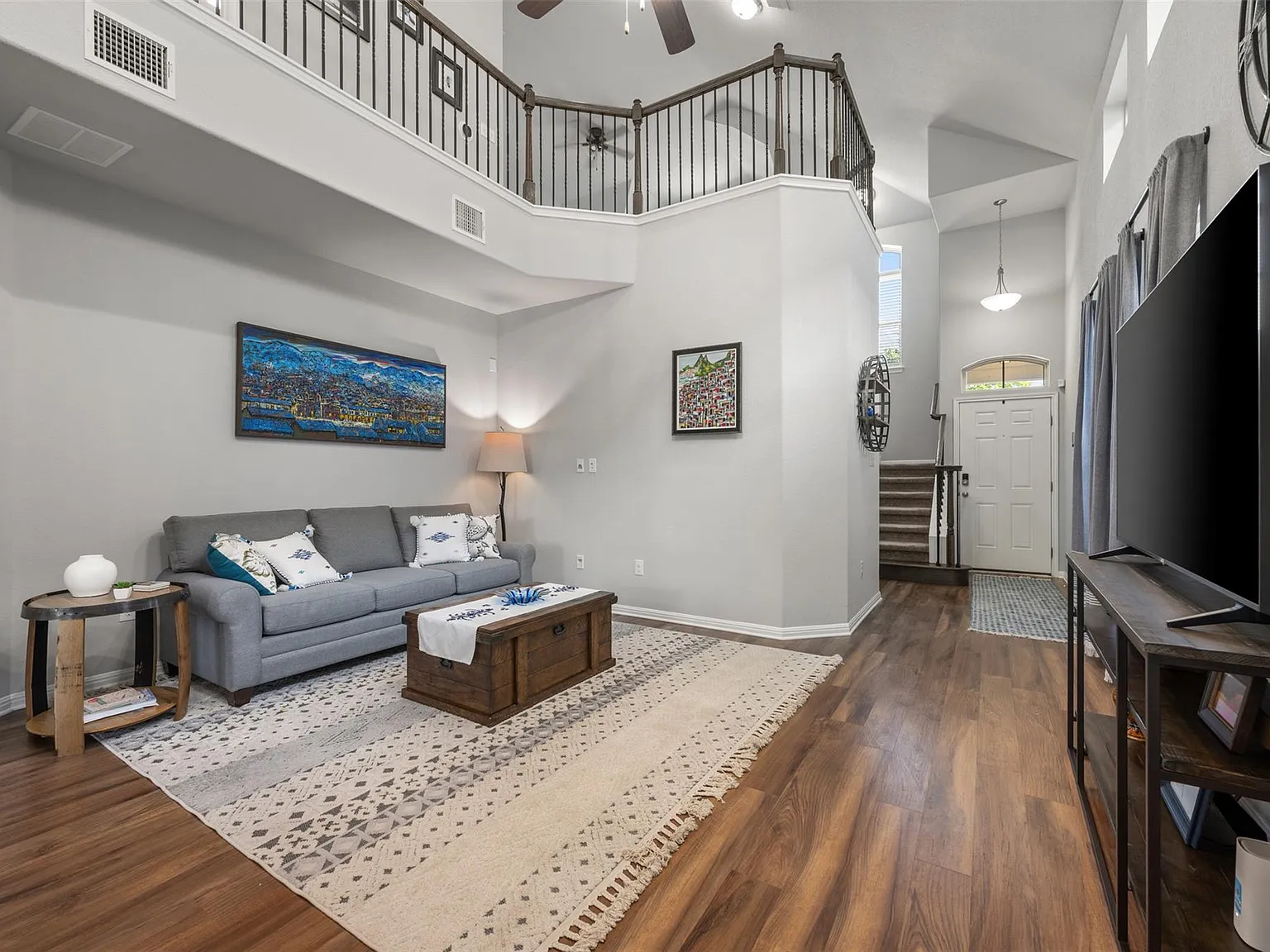 3 bed, 2.5 bath, 1910 sqft, $2,450 — Photo 4