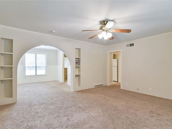 5th image of 2401 Maryel Dr