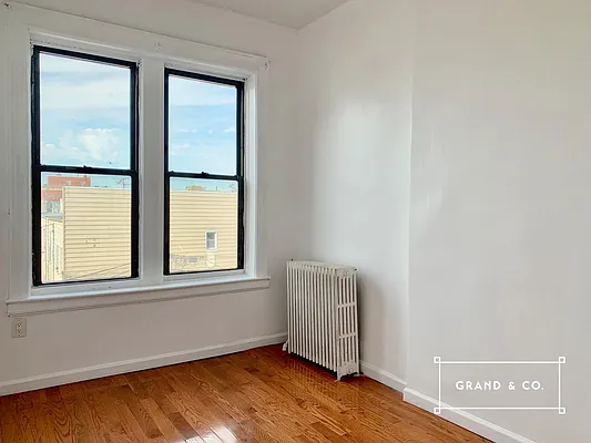 Rented by Grand & Co. | media 7