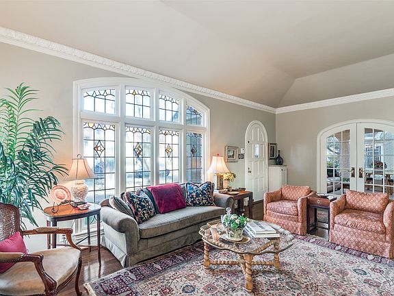 2nd image of 4537 Belclaire Ave