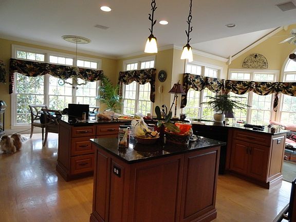 Kitchen, double stoves