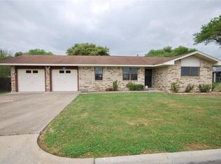 205 August St, Schulenburg, TX 78956