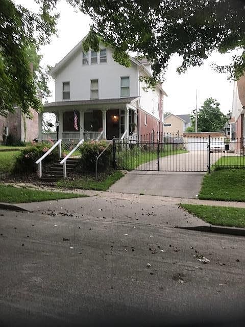 2nd image of 436 Spruce Ave