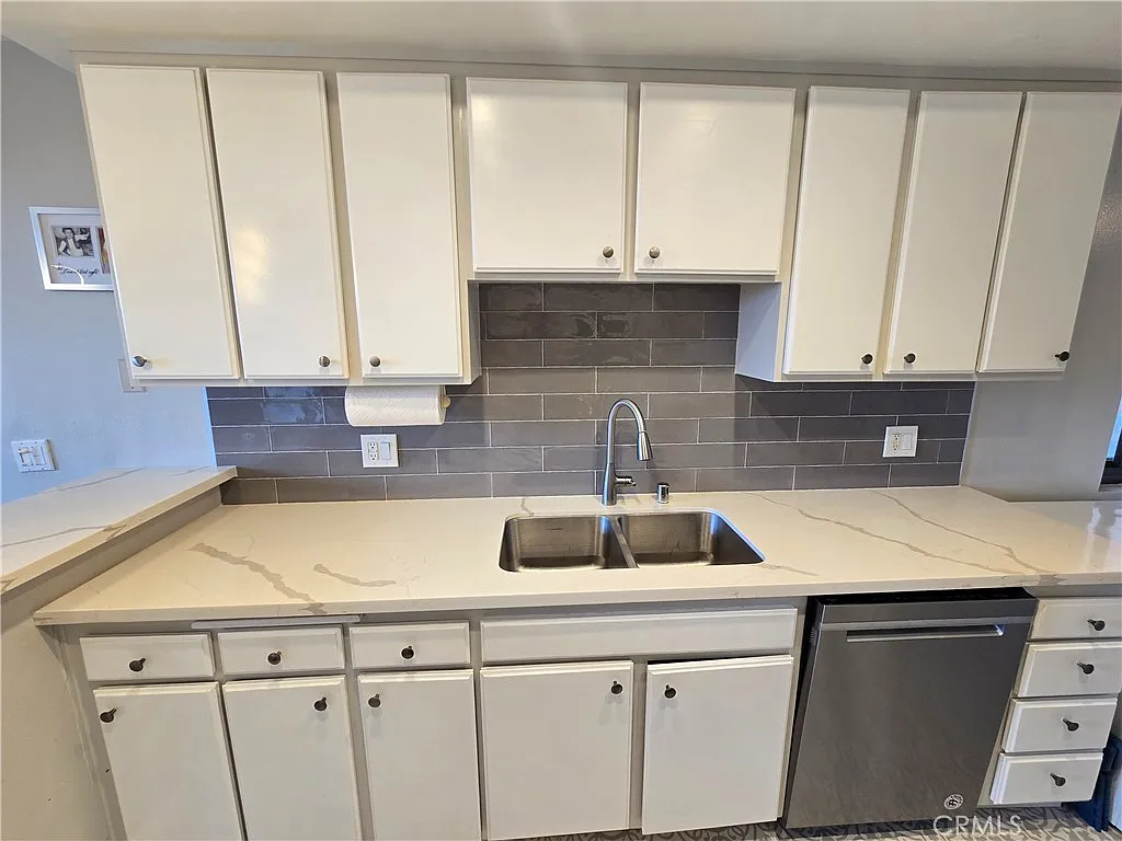 2 bed, 1754 sqft, $4,800 — Photo 1