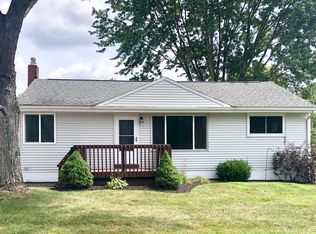 655 Beechview Dr, Akron, OH 44305