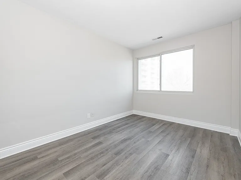 200 Bronson Ave — Photo 14