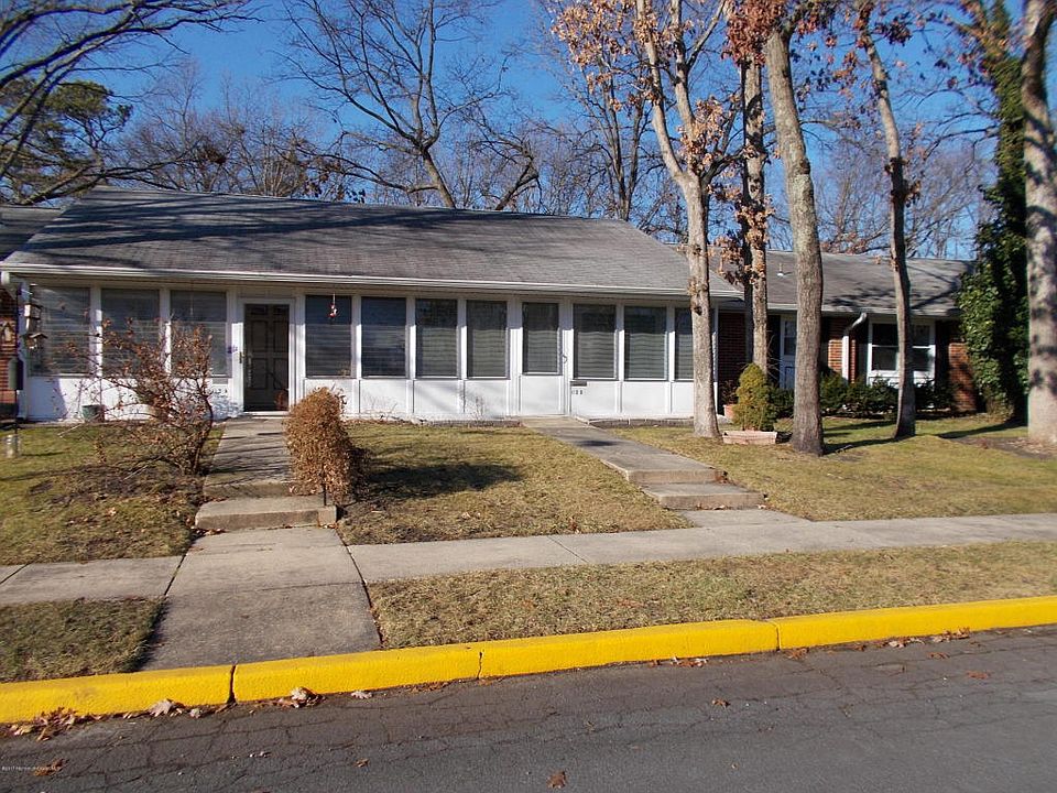 1st image of 113B Edinburgh Ln