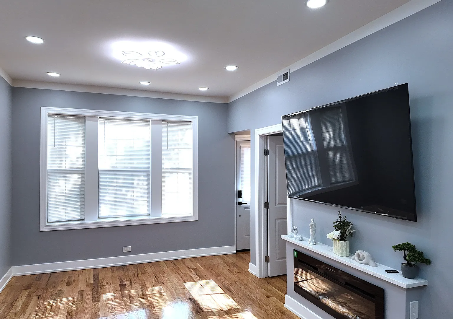 3 bed, 1000 sqft, $1,800 — Photo 4