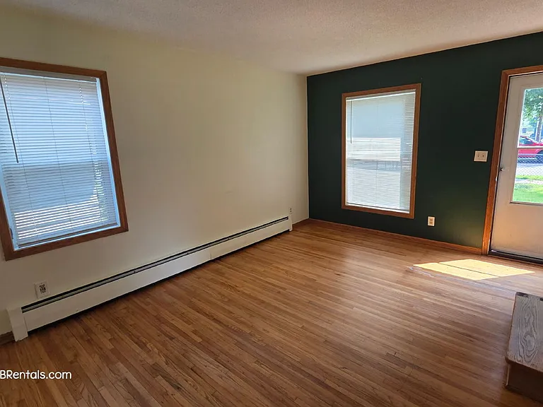 727 Thomas Ave N #2 — Photo 11