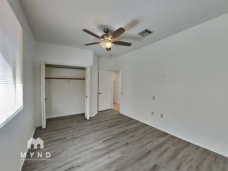 1606 W Calle Del Ducado — Photo 15