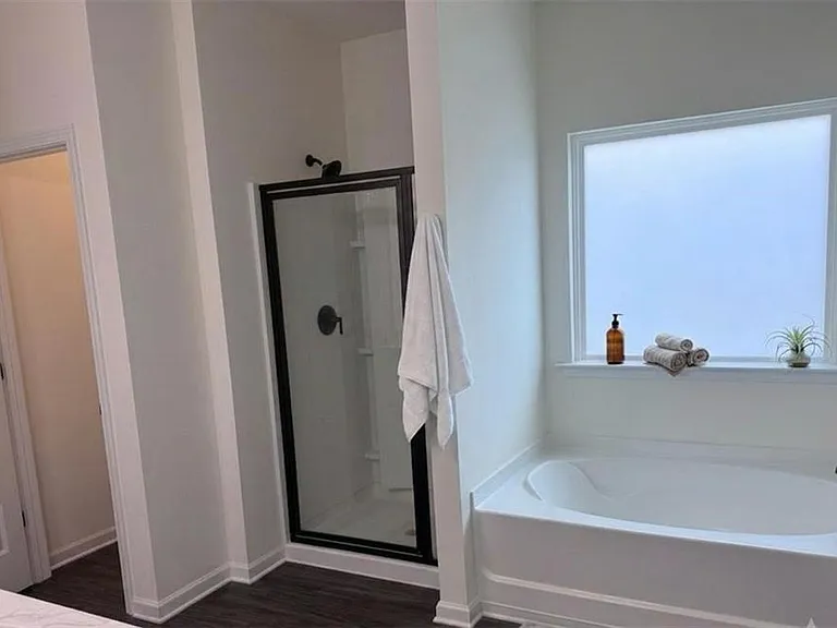 2308 Hastings Manor Ln — Photo 12