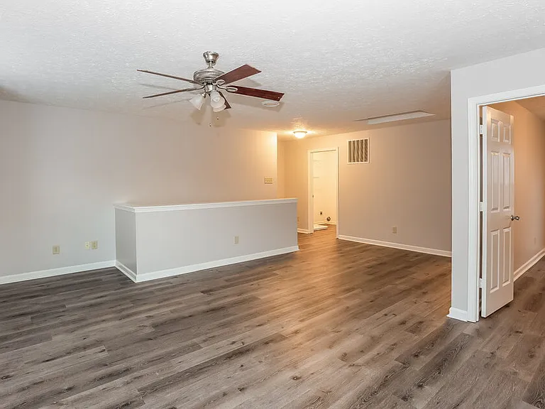 4226 Kellybrook Dr — Photo 12