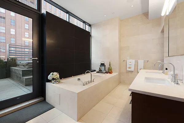 Rented by Compass | media 40