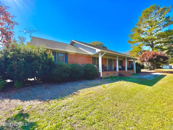 2196 Sarecta Road, Beulaville, NC 28518