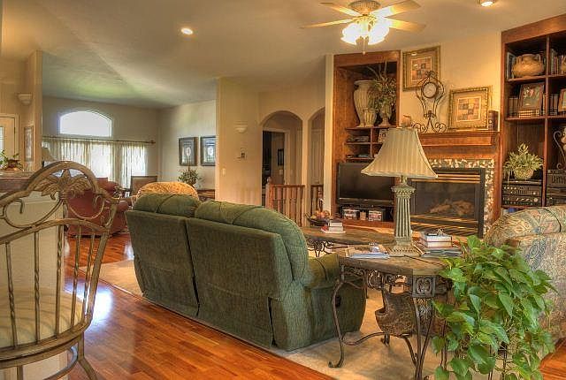 2nd image of 2416 Deaver Dr