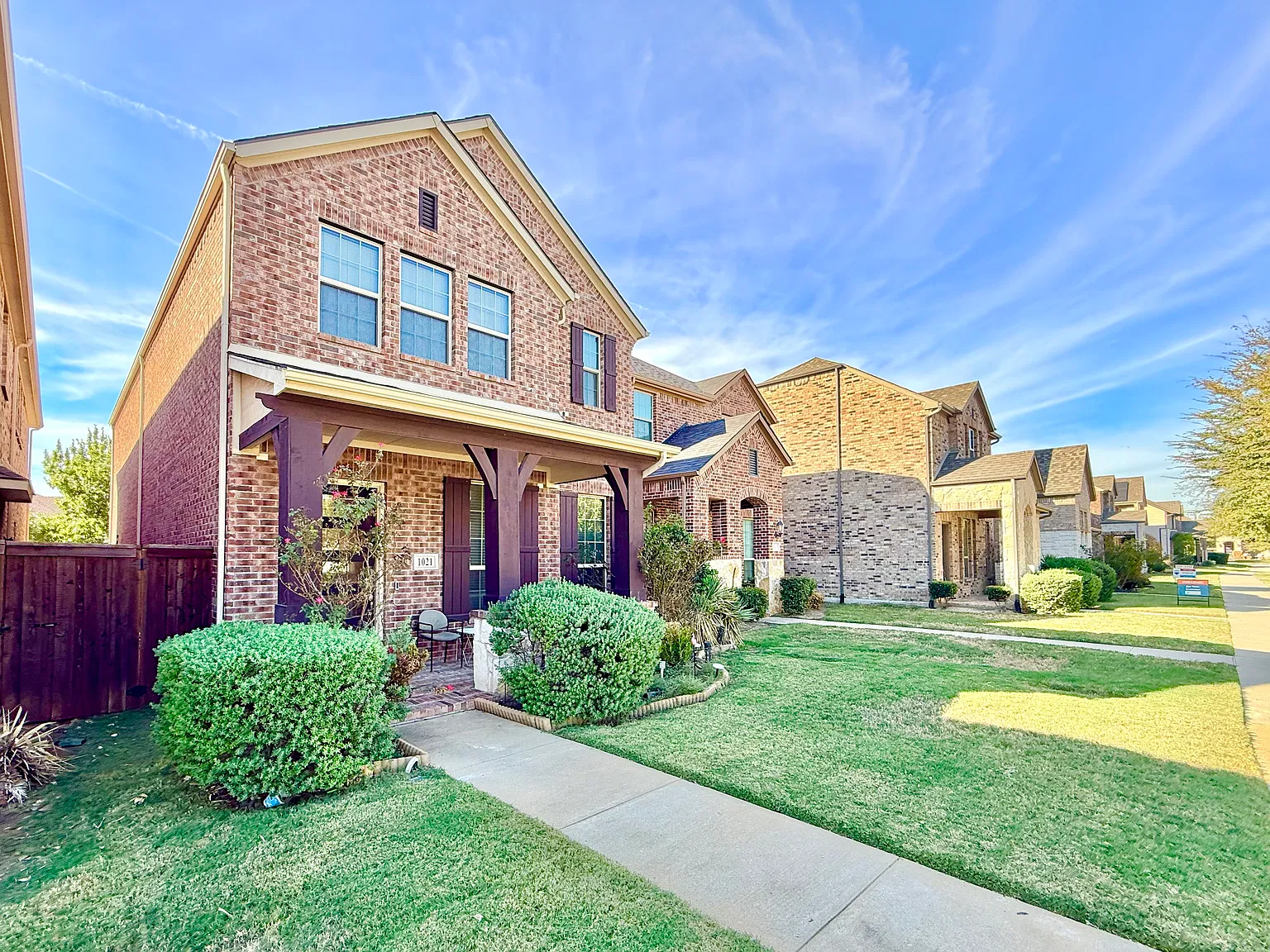 3 bed, 2.5 bath, 2283 sqft, $2,900 — Photo 4