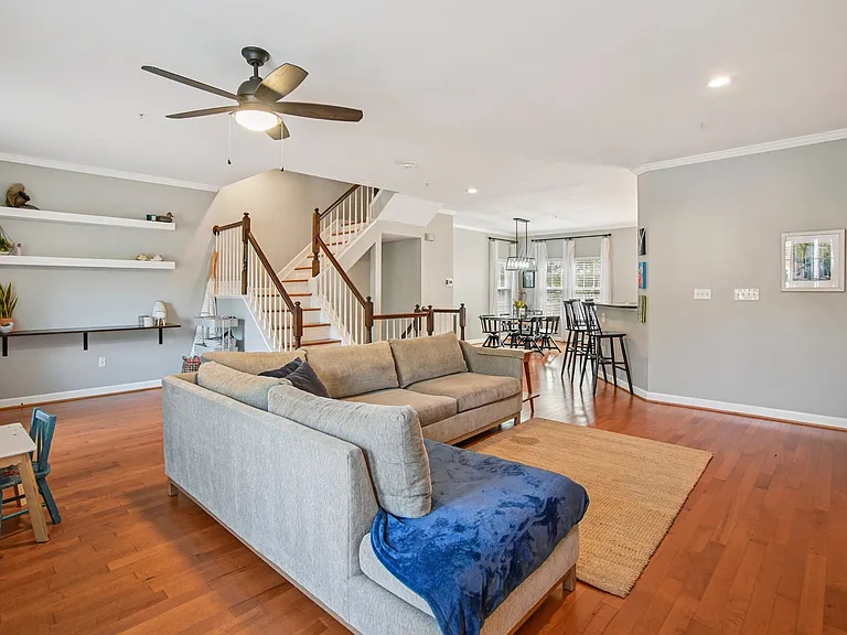 3210 Escapade Cir — Photo 11