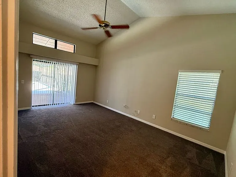 18312 Citation St — Photo 6