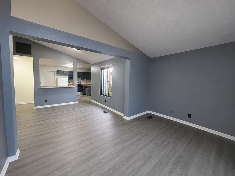 4043 Gamay Ln — Photo 7