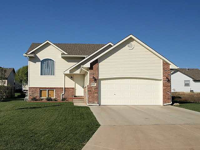 1st image of 2611 Mainsgate Dr
