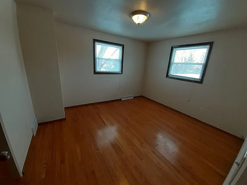 3 bed, 1.5 bath, $1,599 — Photo 4
