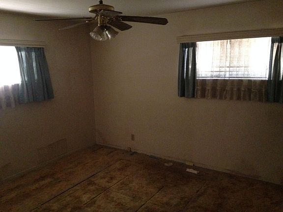 4th image of 1301 Oakdale St