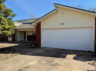 602 Fieldcrest Dr, Duncan, OK 73533