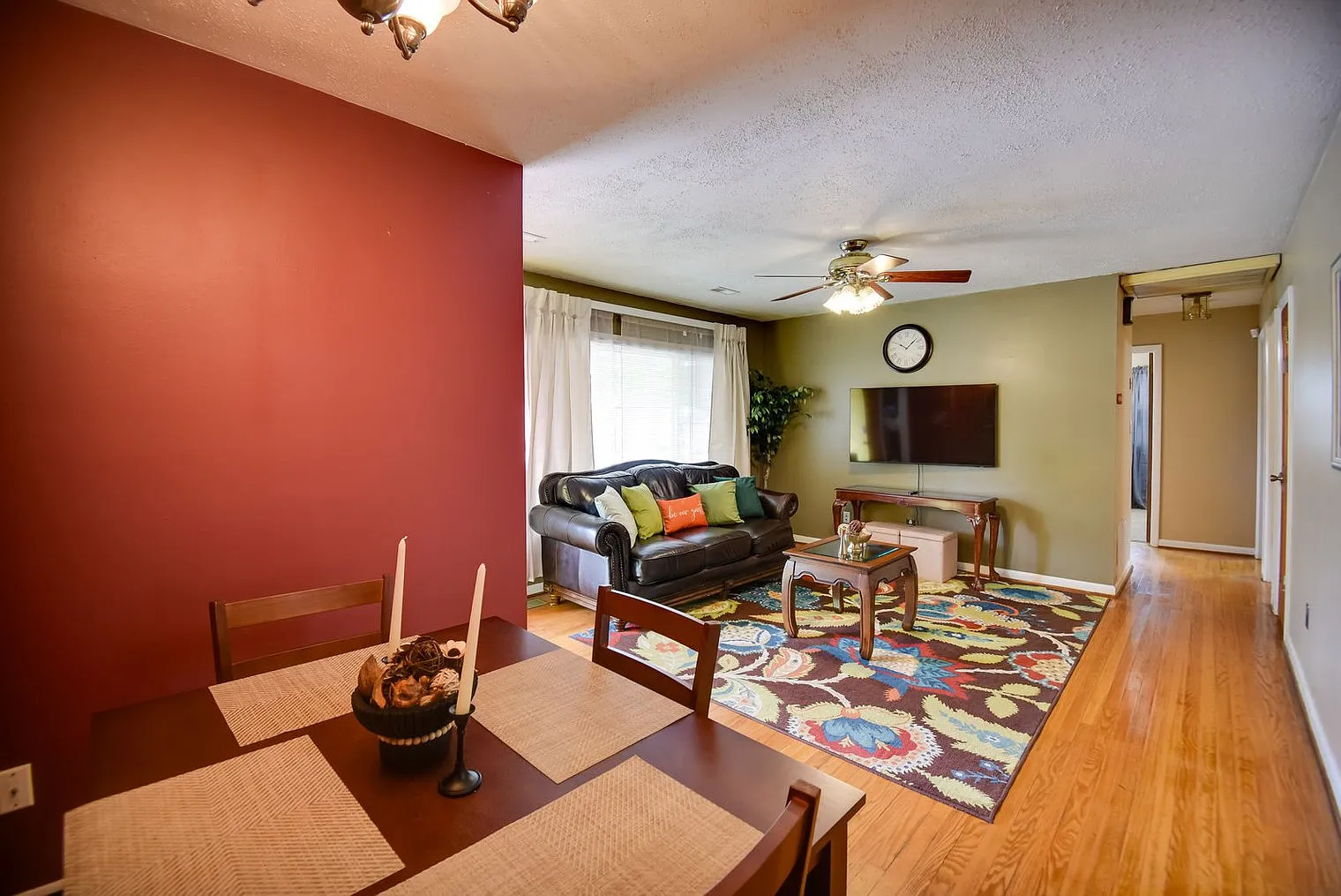 4 bed, 2.0 bath, 1496 sqft, $3,162 — Photo 4