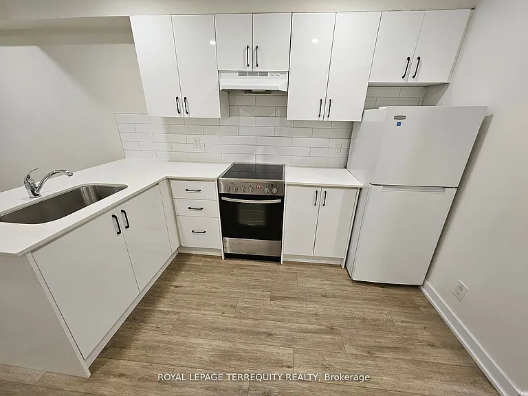 450 Arlington Ave #7 — Photo 11
