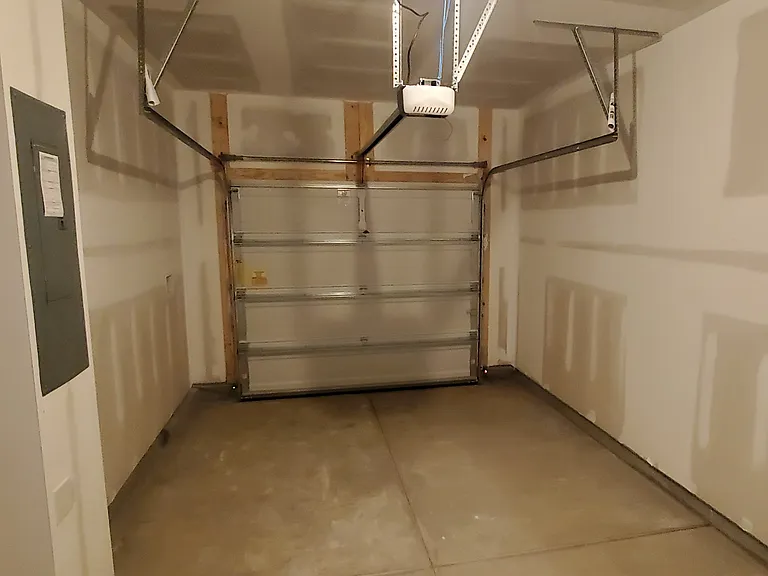 1704 Scarlett Maple St — Photo 10